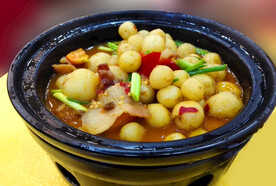 腊肉小土豆砂锅煲