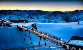 深山积雪