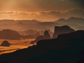 山岩