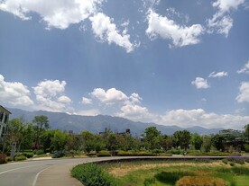蓝天白云公路