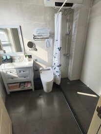 酒店卫生间