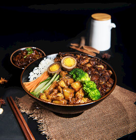 卤肉饭美食