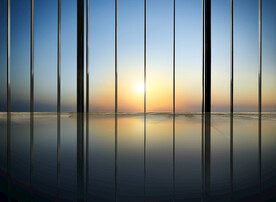 大楼落地窗背景