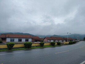 阴雨天空