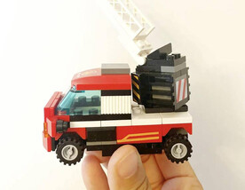 玩具汽车