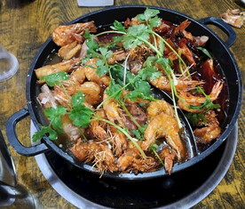 锅锅鸡 虾 排骨