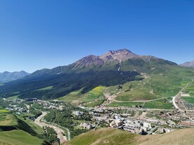 祁连山 卓尔山