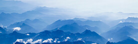 蓝色渐变山峦