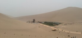 鸣沙山月牙泉