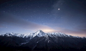 雪山星空夜景