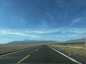 去独山子大峡谷的路上