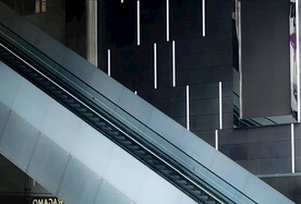 博物馆手扶电梯