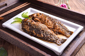 酥骨鲫鱼