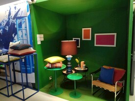 座椅抱枕橱窗装置艺术