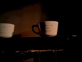 傍晚的咖啡杯