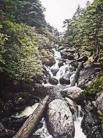 山涧流水