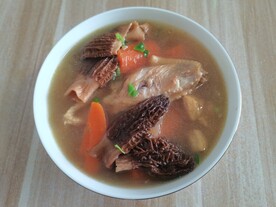 羊肚菌鸡汤
