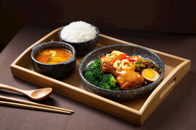 鸡腿套餐饭