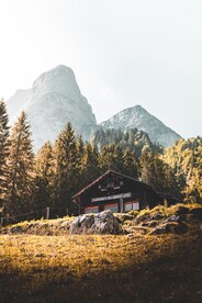 山林中的木屋
