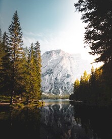 山水湖景
