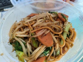 火腿肠炒面