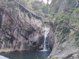 潭