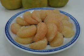 鲜美可口的文旦柚果肉