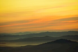 彩霞山脉风景