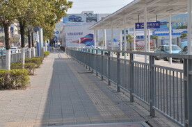 车站护栏