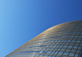 仰拍楼宇