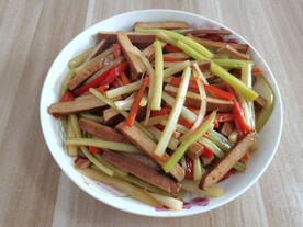 芹菜炒香干