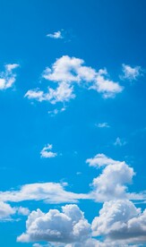 云层丰富的天空