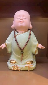 可爱的佛娃娃