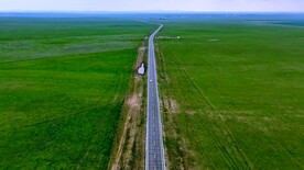 延伸的公路
