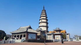 香山寺佛塔全景