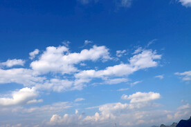 蓝天白云