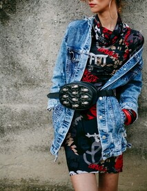 女士短裙  