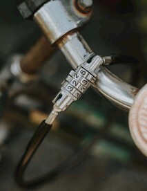 螺栓