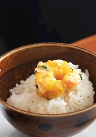 油焖虾仁米饭