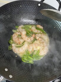 油焖虾仁