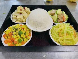员工餐