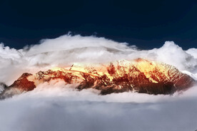 雪山山脉图片