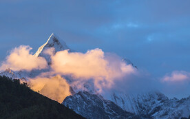 雪山山脉图片
