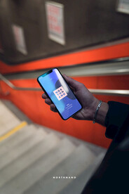 手持手机场景样机