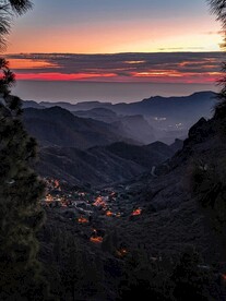 彩霞山脉风景