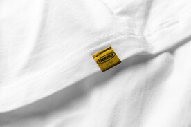 商标衣服LOGO样机