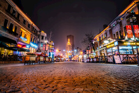 城市步行街夜景