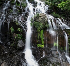 山涧流水