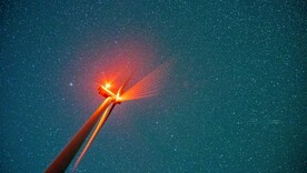 星空下的风车