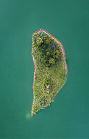 水岸小岛